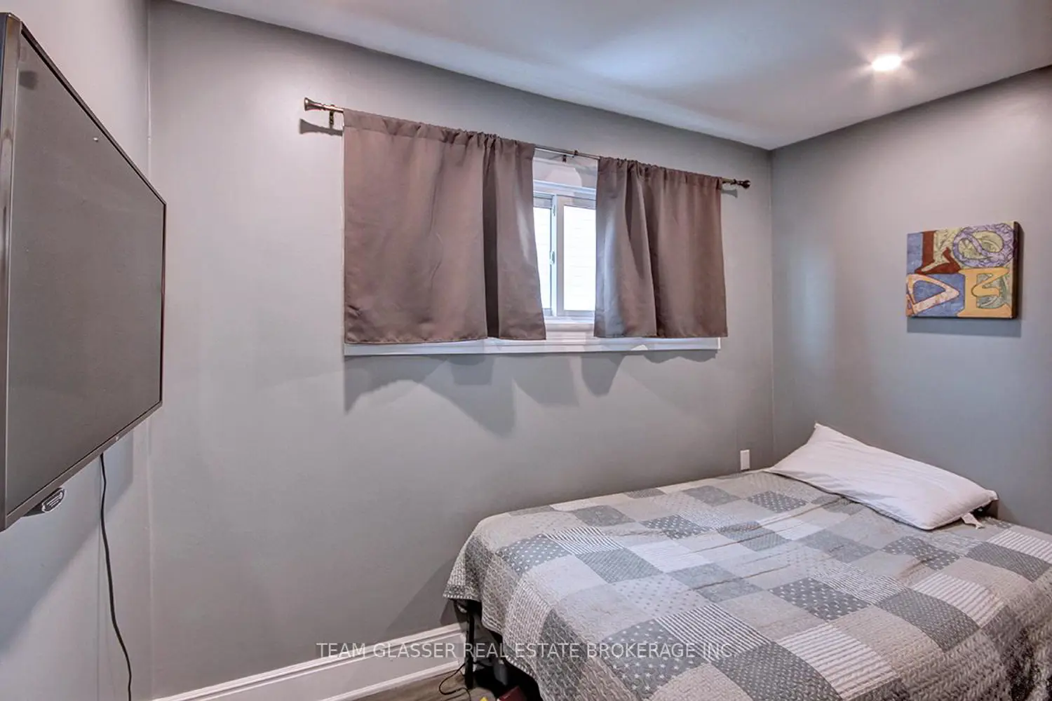 Additional image 14 of 225 Simcoe Street