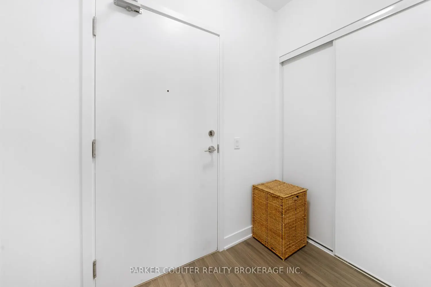 Additional image 4 of 681 Yonge Street 114