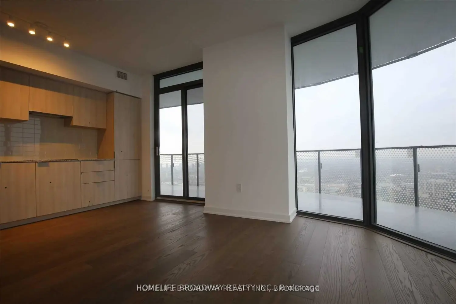 11 Wellesley Street 5708 photo 3