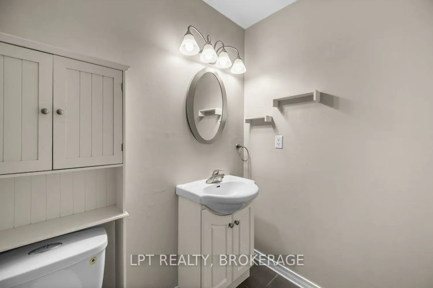 Additional image 8 of 17 Eldon Hall Place 303