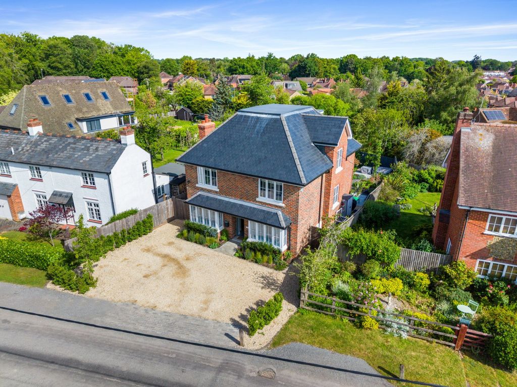 4 bed country house for saleKingswood Avenue, Penn, Buckinghamshire HP10