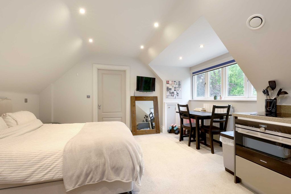 Additional image 26 of 6 bed detached house for salePenn Road, Beaconsfield, Buckinghamshire HP9