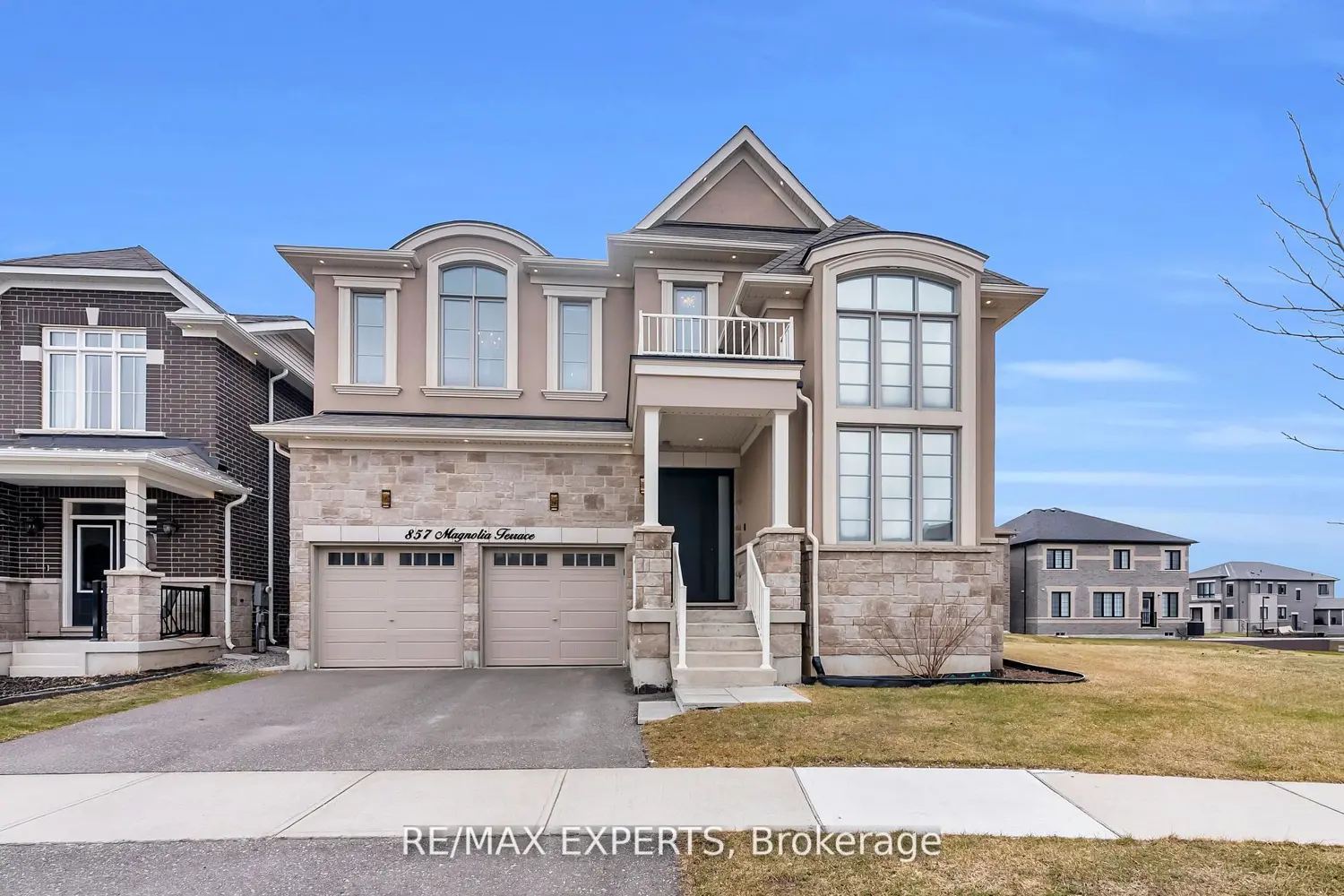 857 Magnolia Terrace photo 3