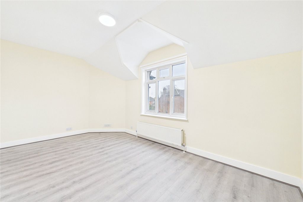 Additional image 6 of 2 bed flat to rentAndover Road, Newbury, Berkshire RG14