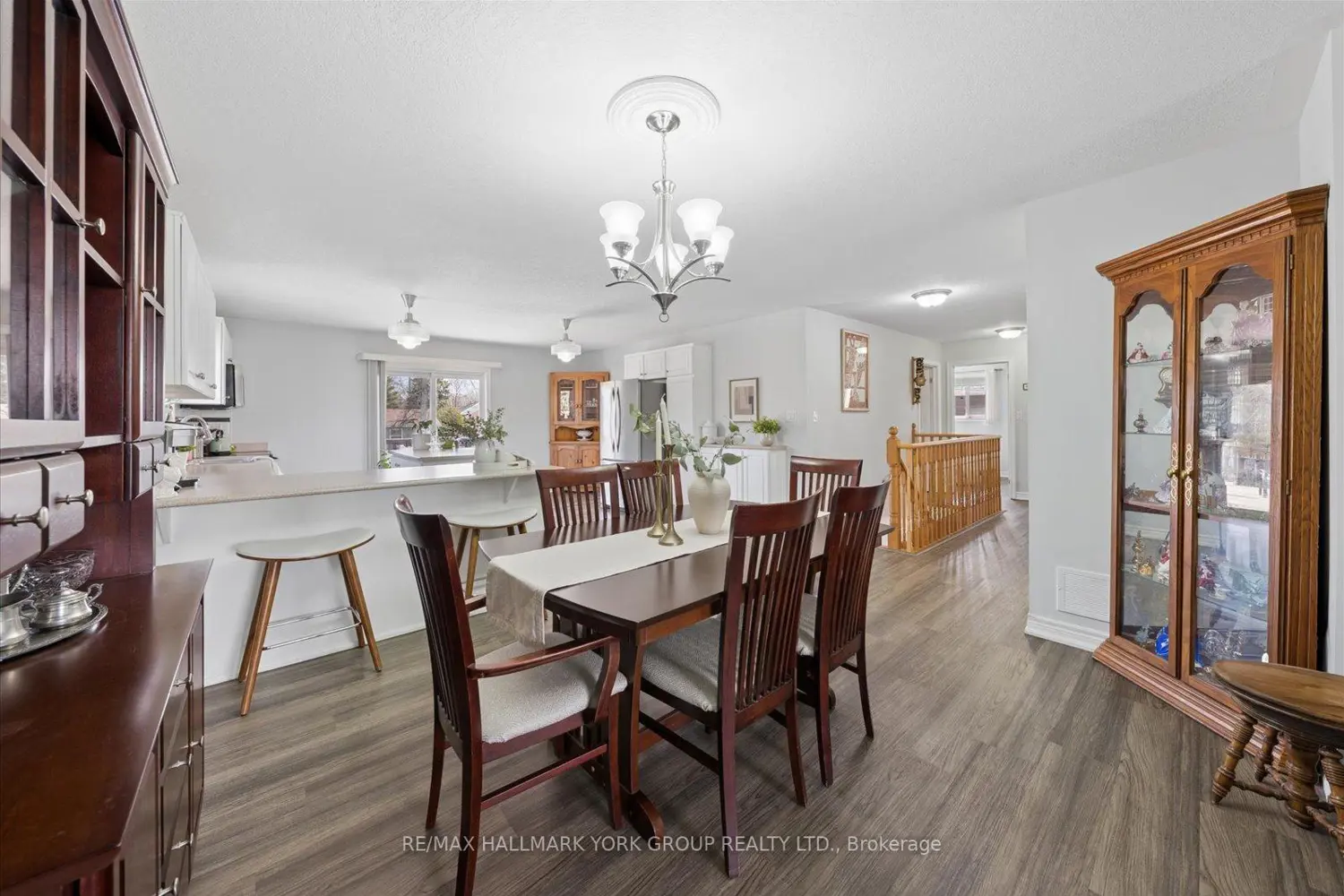 779 Sedore Avenue photo 4