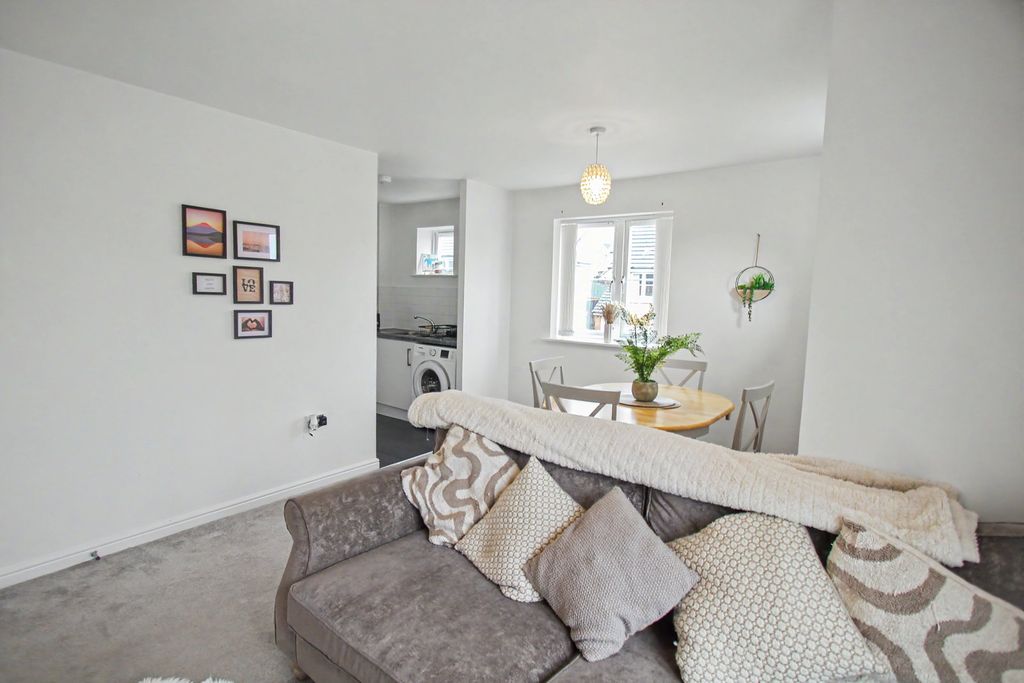 Additional image 3 of 2 bed flat for saleDrum Tower View, Caerphilly CF83