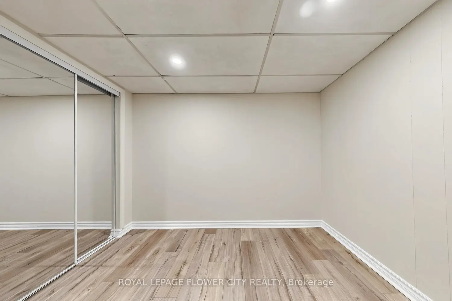 Additional image 16 of 307 Royal Salisbury Way