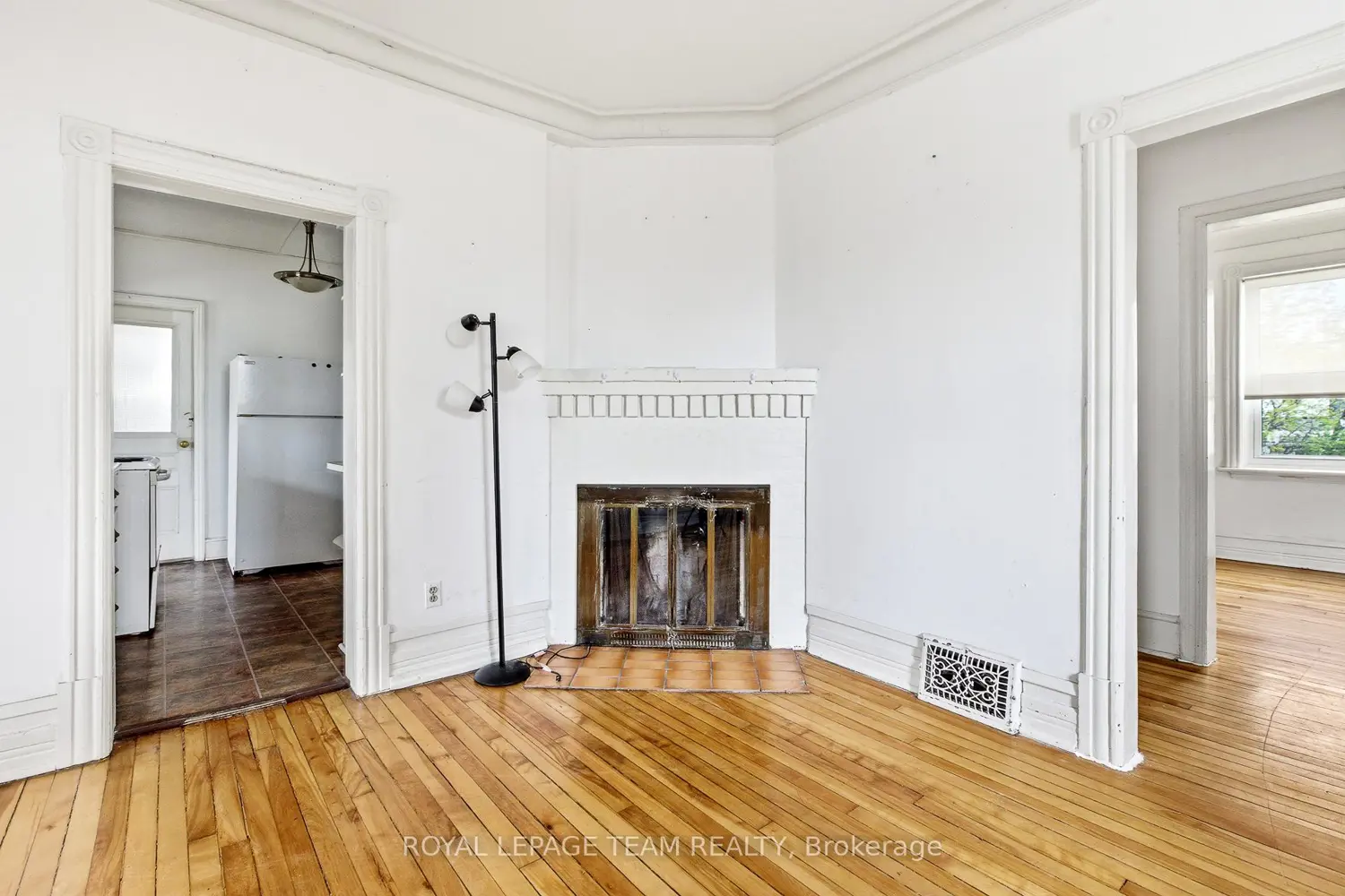 910 Pinecrest Road photo 4