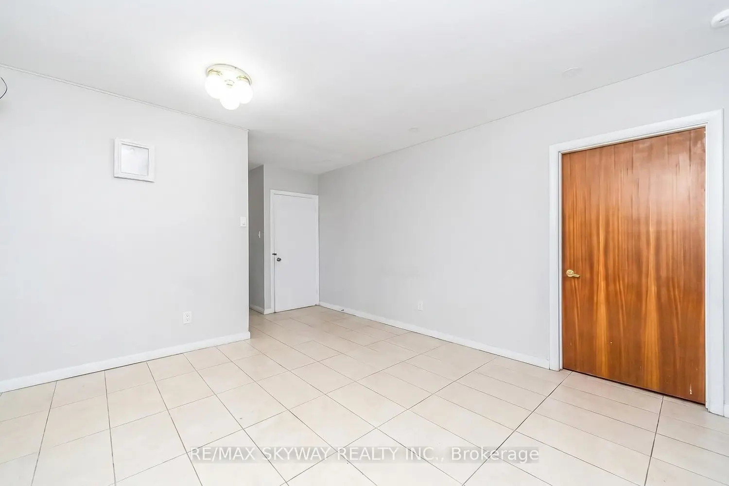 12891 Dixie Road photo 4