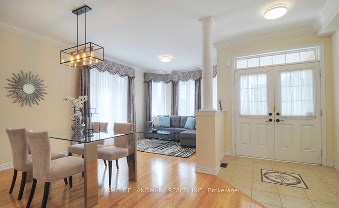 Additional image 2 of 8 Farmhouse Crescent, Richmond Hill, ON, L4E 0K1