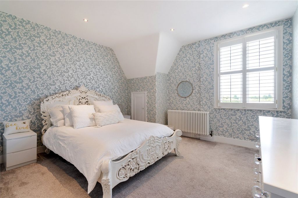 Additional image 20 of 9 bed equestrian for salePeakes End, Steppingley, Bedfordshire MK45