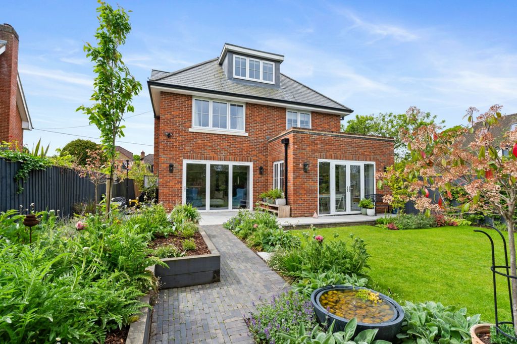 Additional image 3 of 4 bed country house for saleKingswood Avenue, Penn, Buckinghamshire HP10