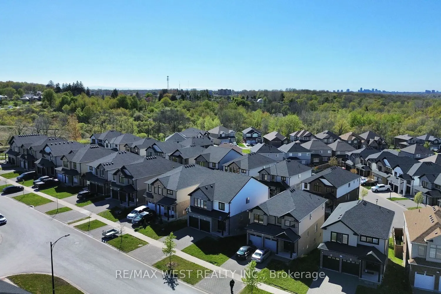 Additional image 19 of 2607 Sheffield Boulevard