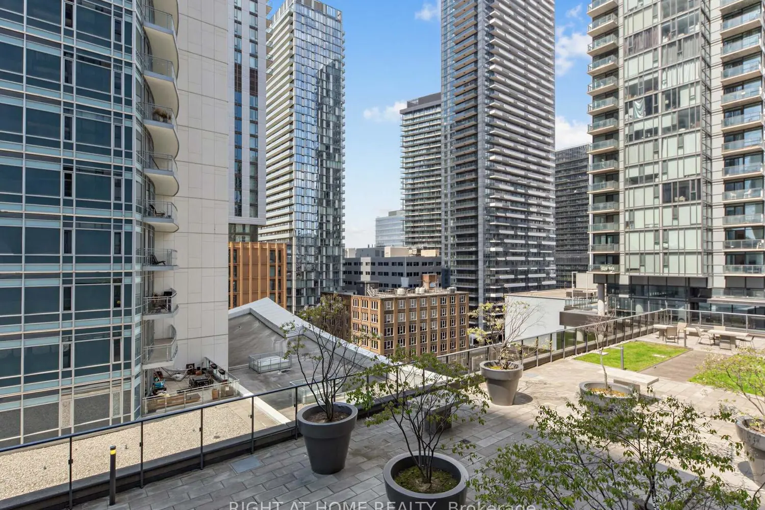 Additional image 19 of 295 Adelaide Street 1210