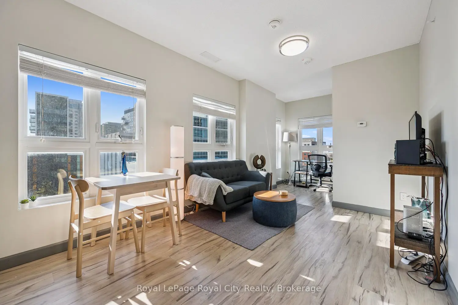 258A Sunview Street 186 photo 3