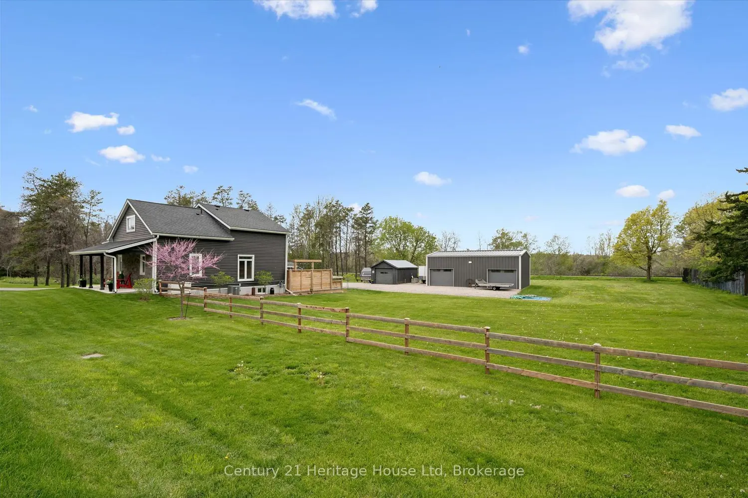 584077 Beachville Road photo 2