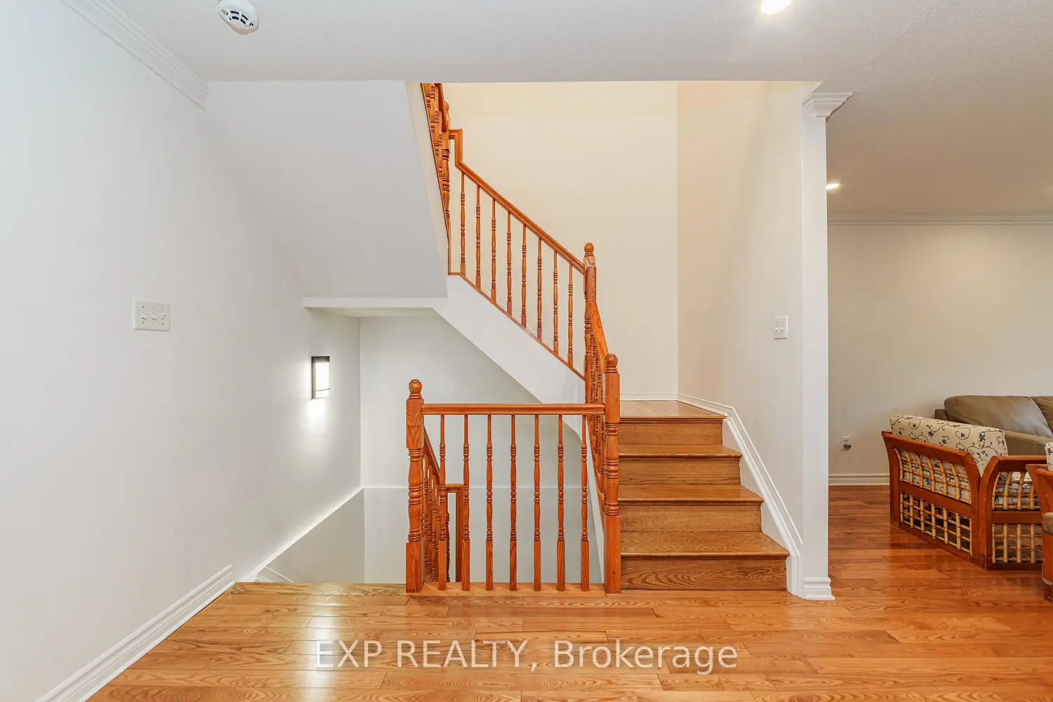 569 Aquaview Drive photo 4