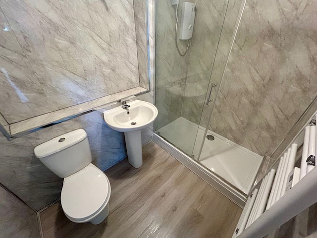 Additional image 8 of 2 bed flat to rent2 Bedroom Flat To Rent, Marlborough Road, Swindon SN3