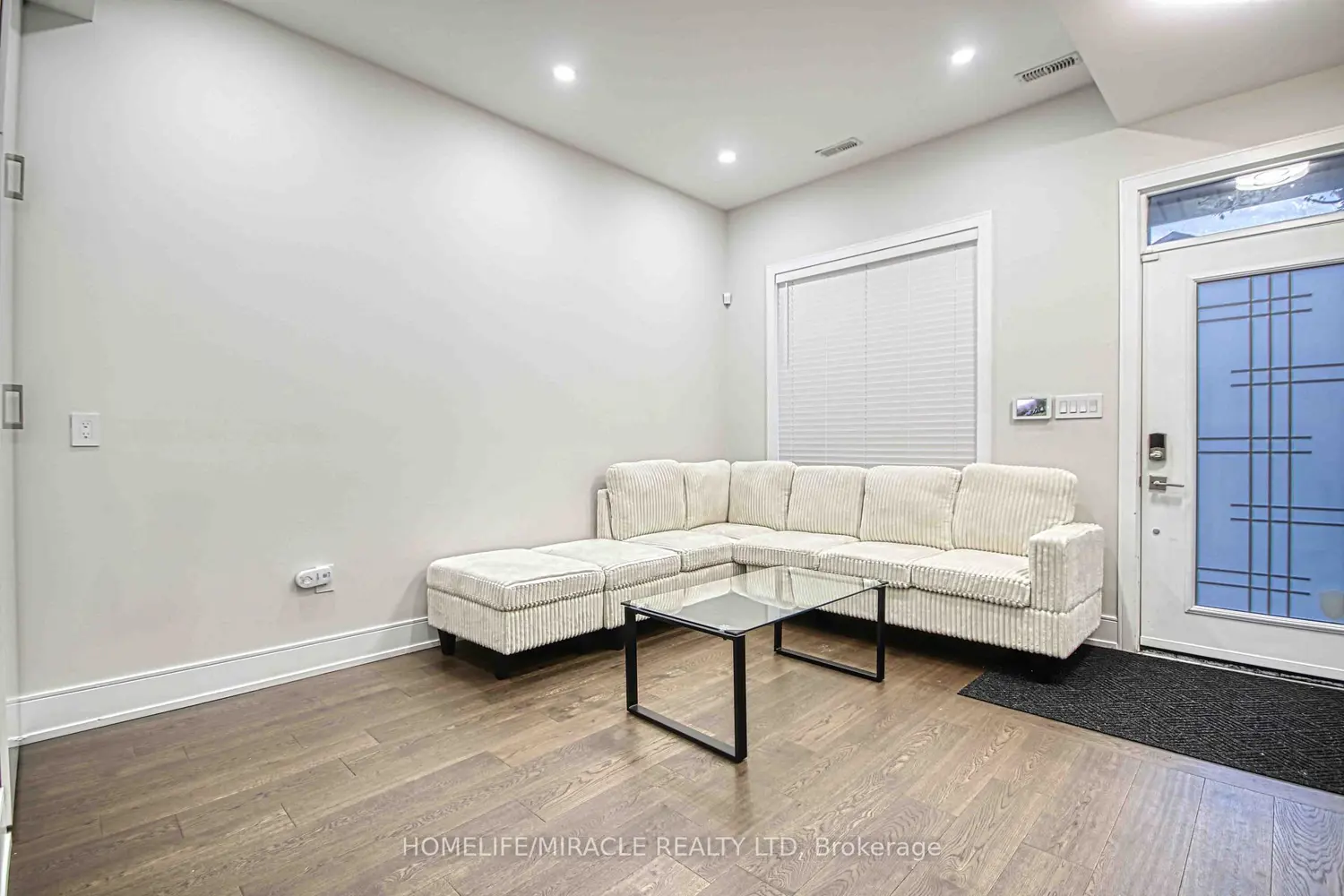471 Jones Avenue photo 4