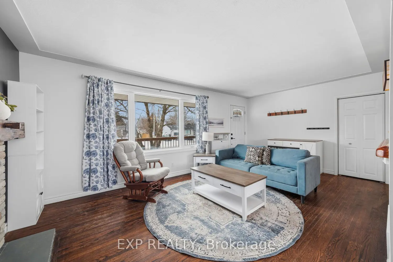 597 Gold Street photo 4