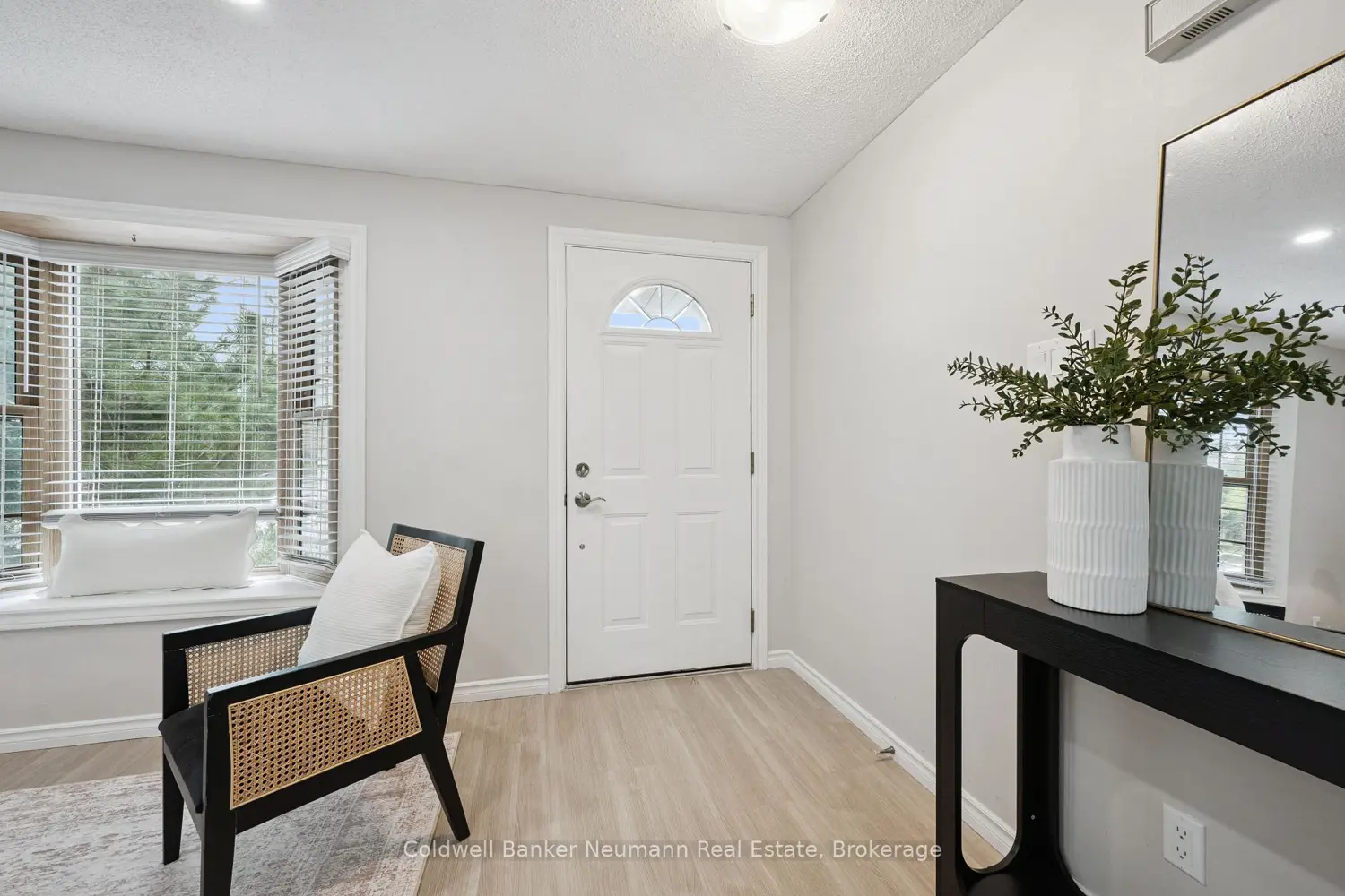 364 Imperial Road photo 5