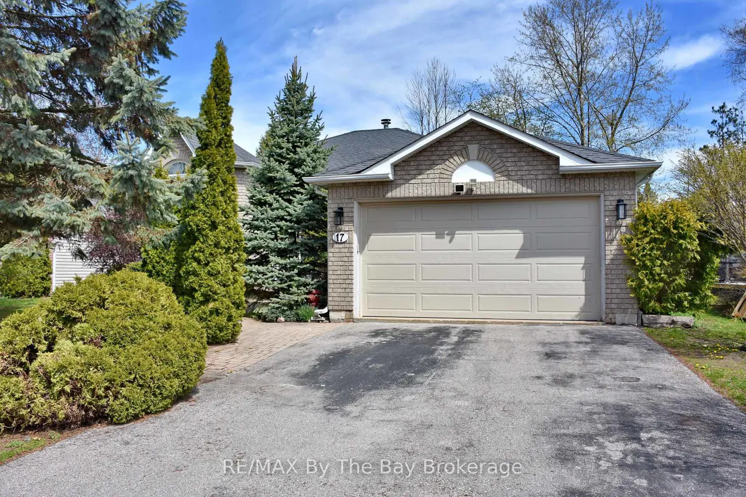 17 Acorn Crescent
