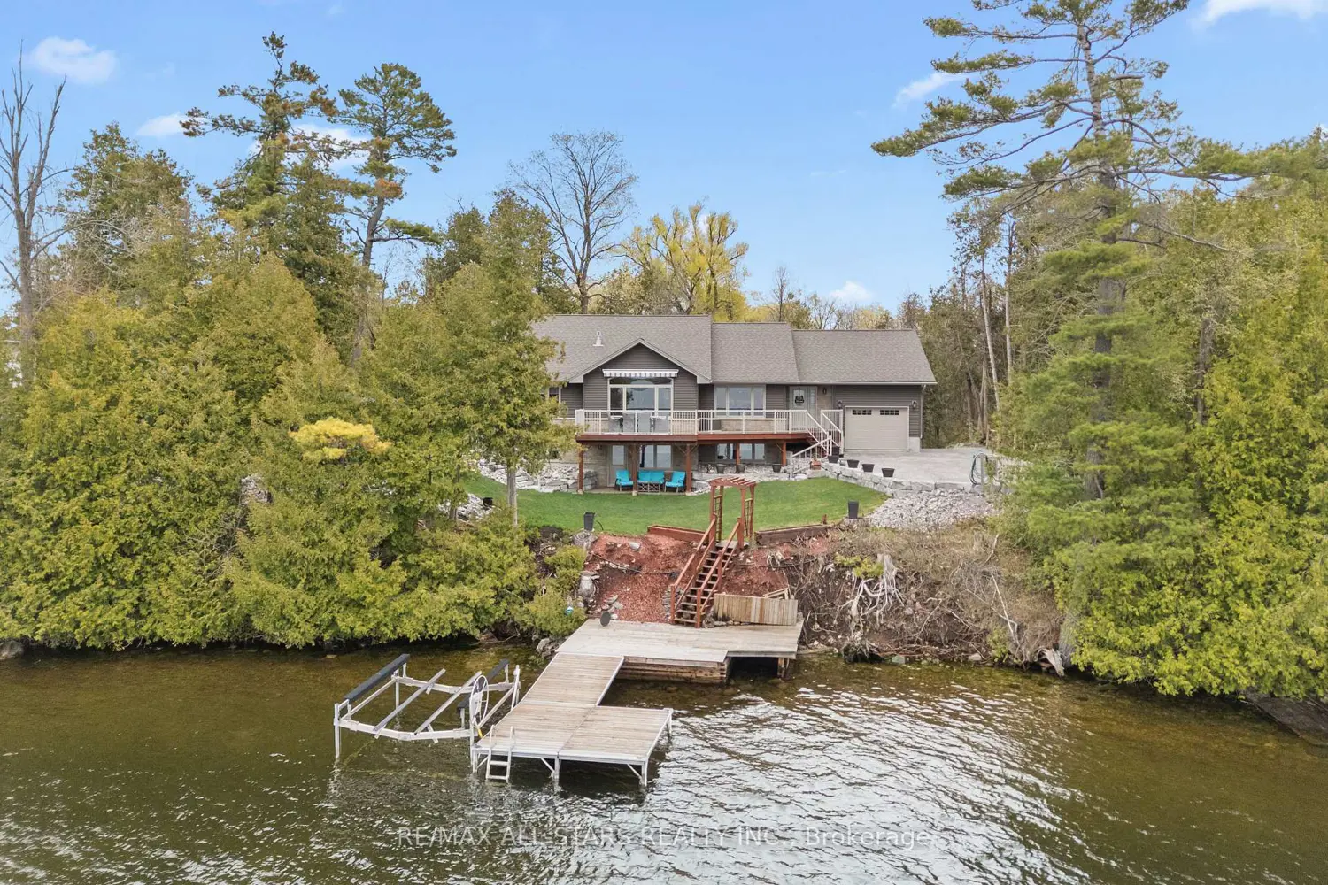 39 Peace Point Road