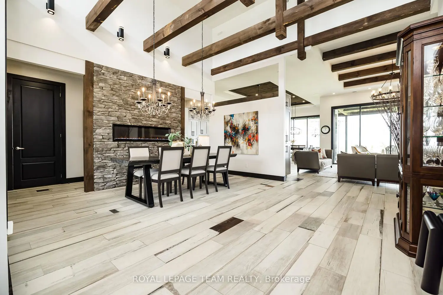 153 Adrien Street photo 2