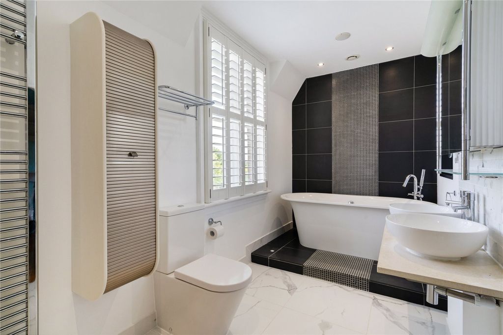Additional image 22 of 9 bed equestrian for salePeakes End, Steppingley, Bedfordshire MK45