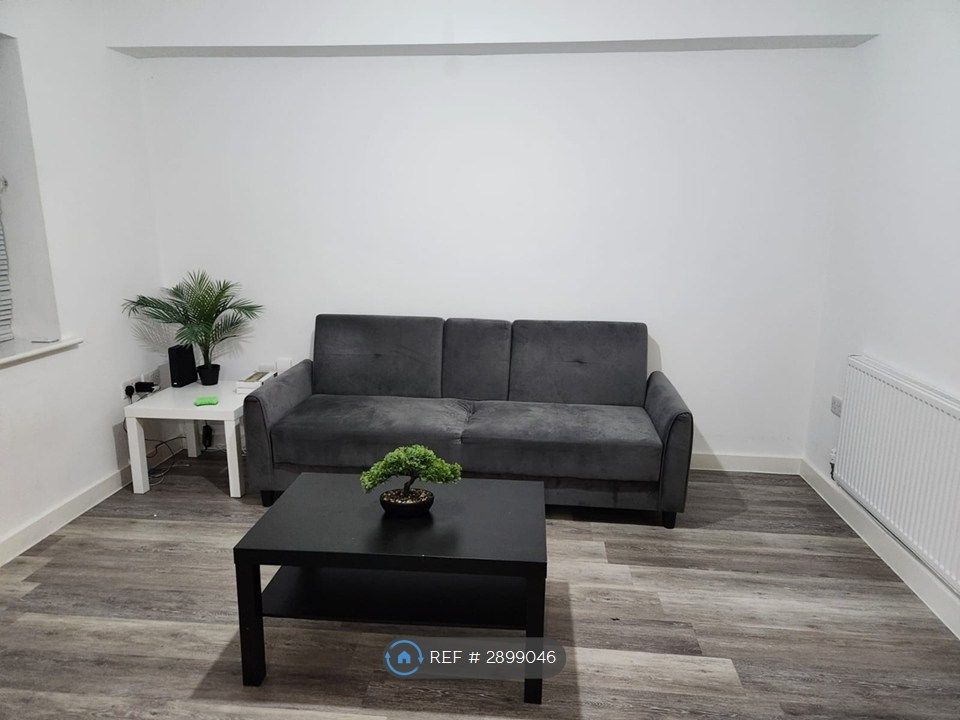 Additional image 8 of 2 bed flat to rentAlice Court, Luton LU2