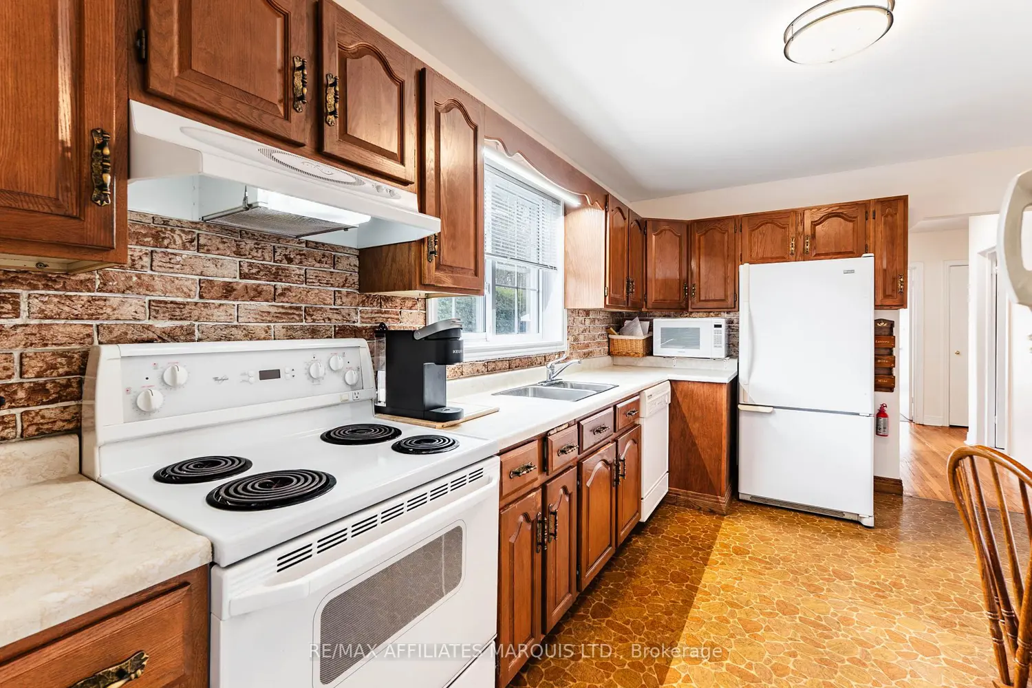 Additional image 5 of 1009 Leonard Avenue
