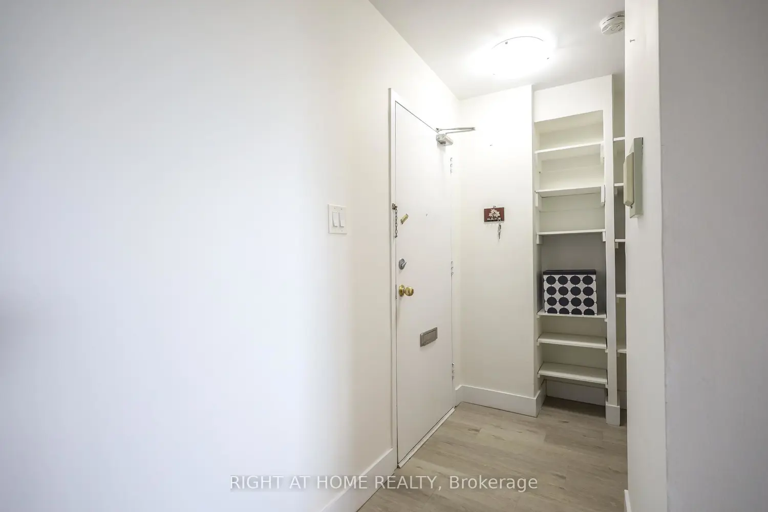 Additional image 12 of 1455 Lawrence Avenue 207