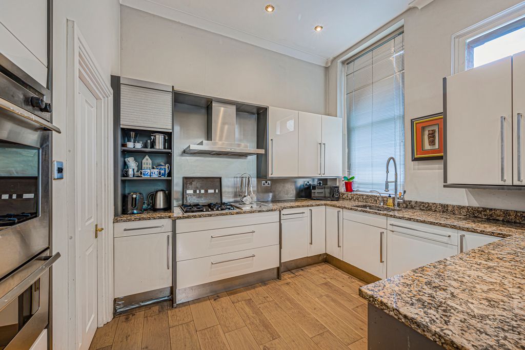 Additional image 10 of 3 bed flat for saleBeechfield Road, Alderley Edge, Cheshire SK9