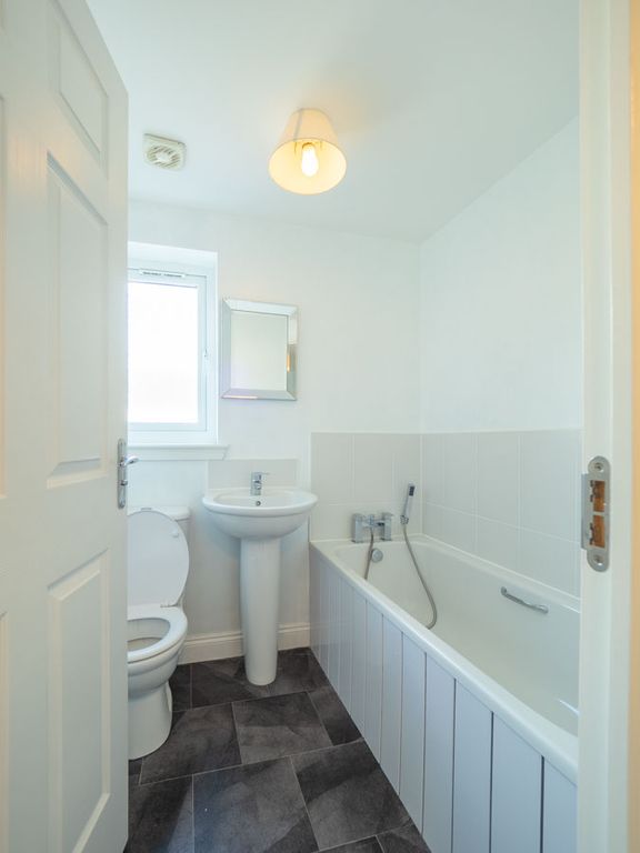 Additional image 8 of 3 bed end terrace house to rentSweet Thorn Drive, Glasgow G75