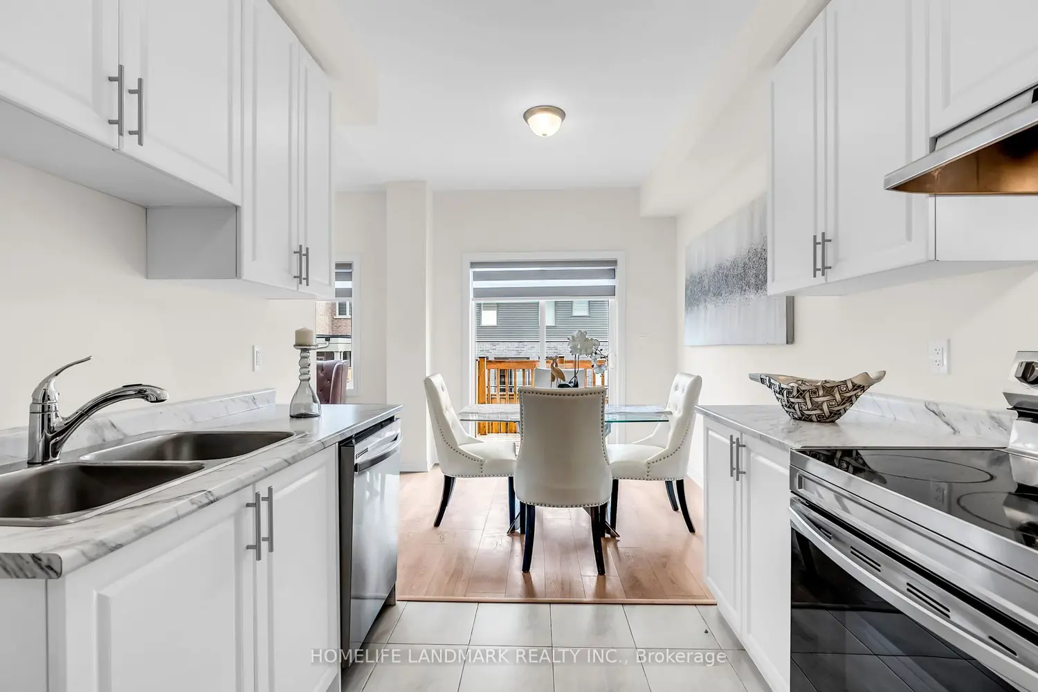 Additional image 8 of 21 Sapphire Way
