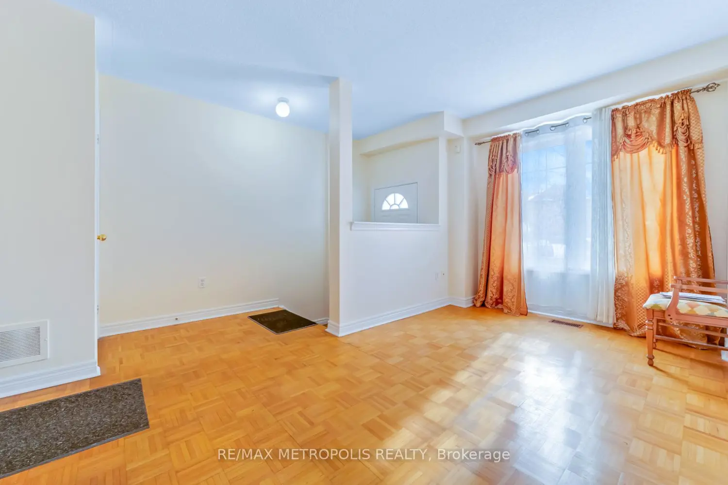 16B Gower Street photo 3