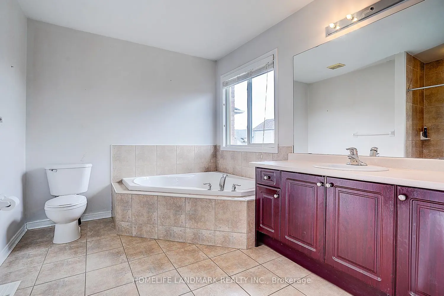 Additional image 12 of 121 Lowther Avenue