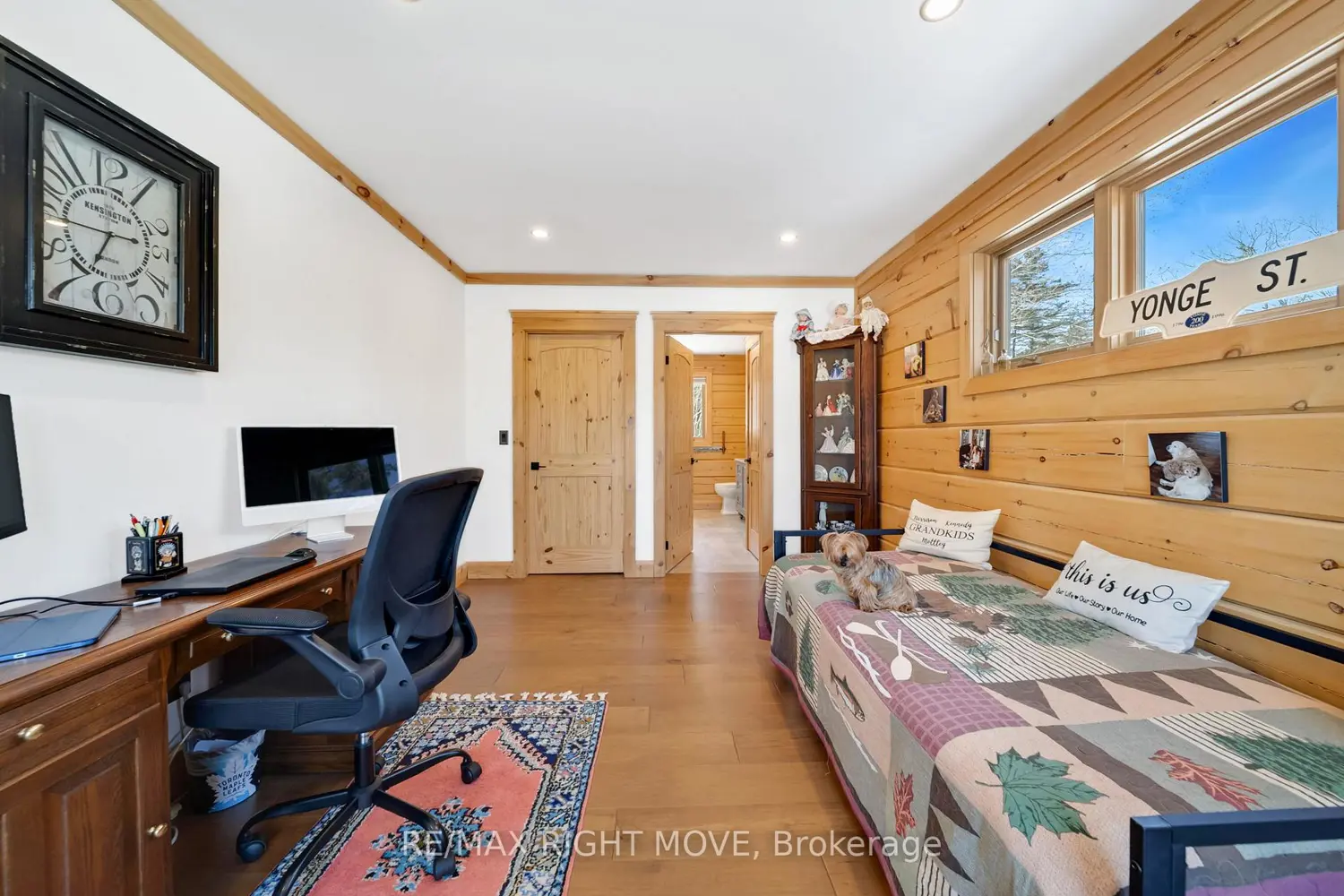 1935 Mcleod Drive photo 5