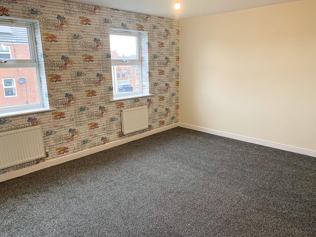 Additional image 7 of 4 bed town house to rentWoodcross Avenue, Scunthorpe DN16