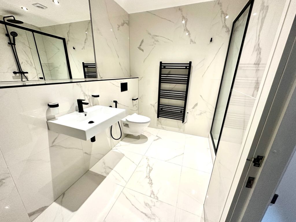 Additional image 7 of 2 bed flat to rentBuckingham House, Glovers Court, Preston, Lancashire PR1