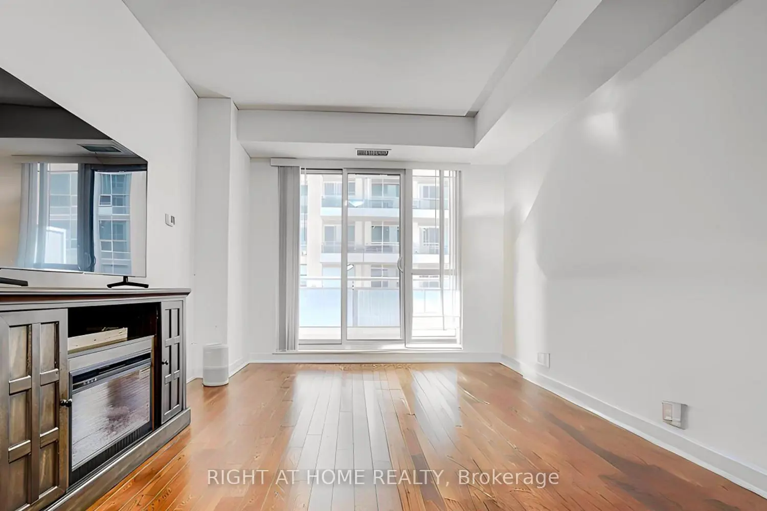 Additional image 6 of 9201 Yonge Street 205