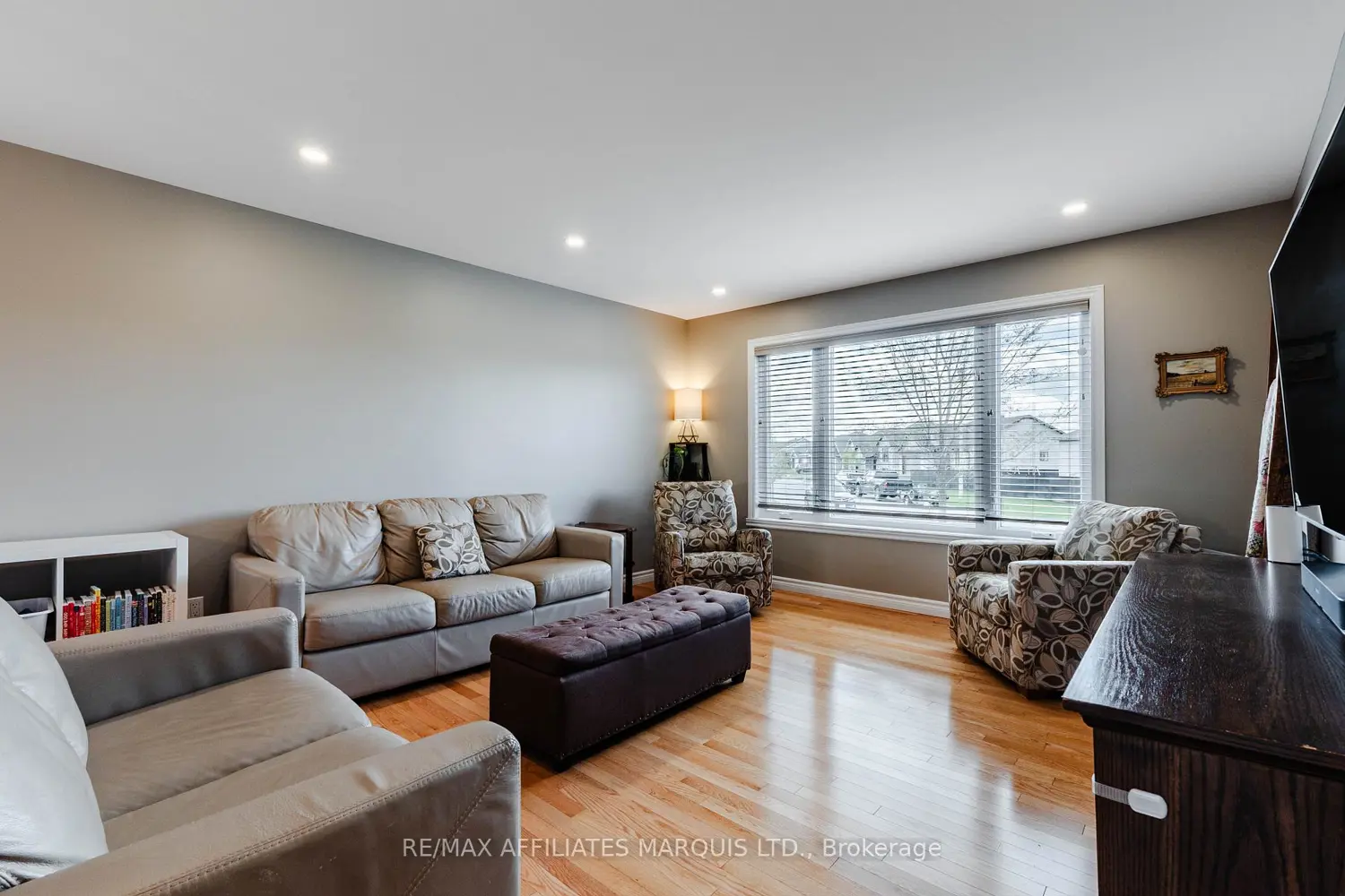 Additional image 7 of 100 Forestdale Crescent