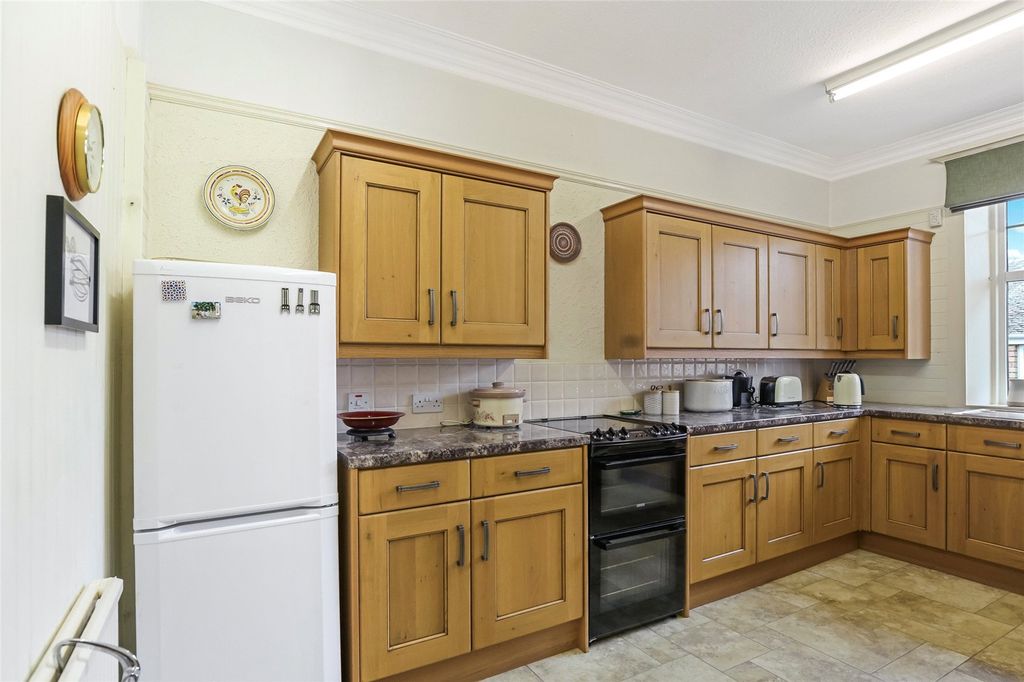 Additional image 5 of 4 bed flat for saleSouth Hamilton Street, Kilmarnock, East Ayrshire KA1