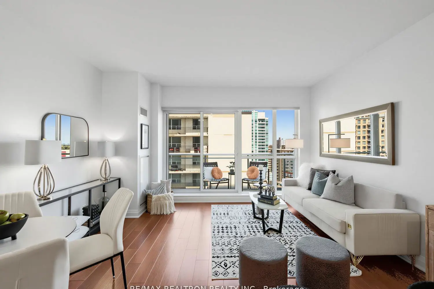 Additional image 6 of 83 Redpath Avenue 1101
