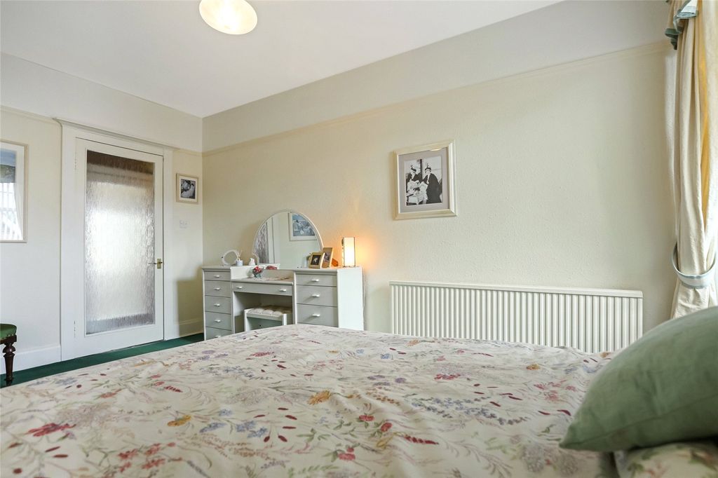 Additional image 16 of 4 bed flat for saleSouth Hamilton Street, Kilmarnock, East Ayrshire KA1