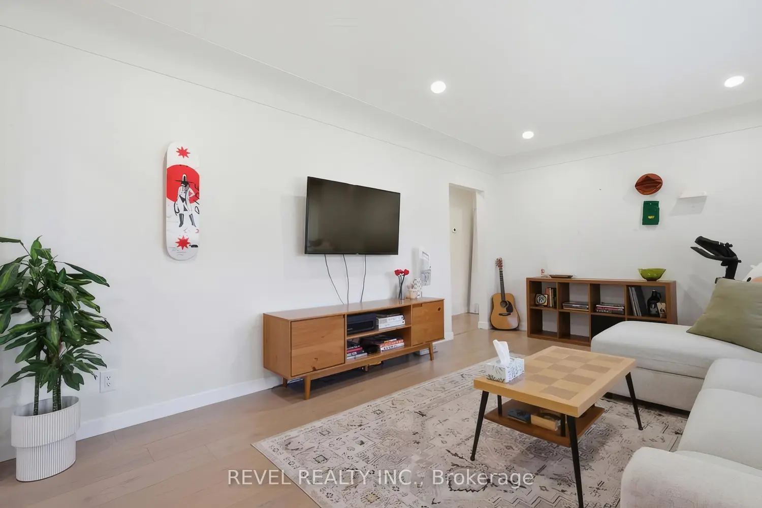 216 Stevenson Street photo 3