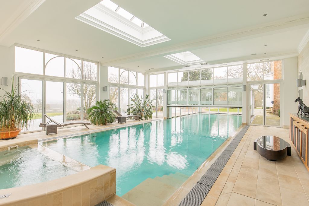 Additional image 11 of 8 bed property for saleWood Hall Lane, Radlett, Hertfordshire WD7
