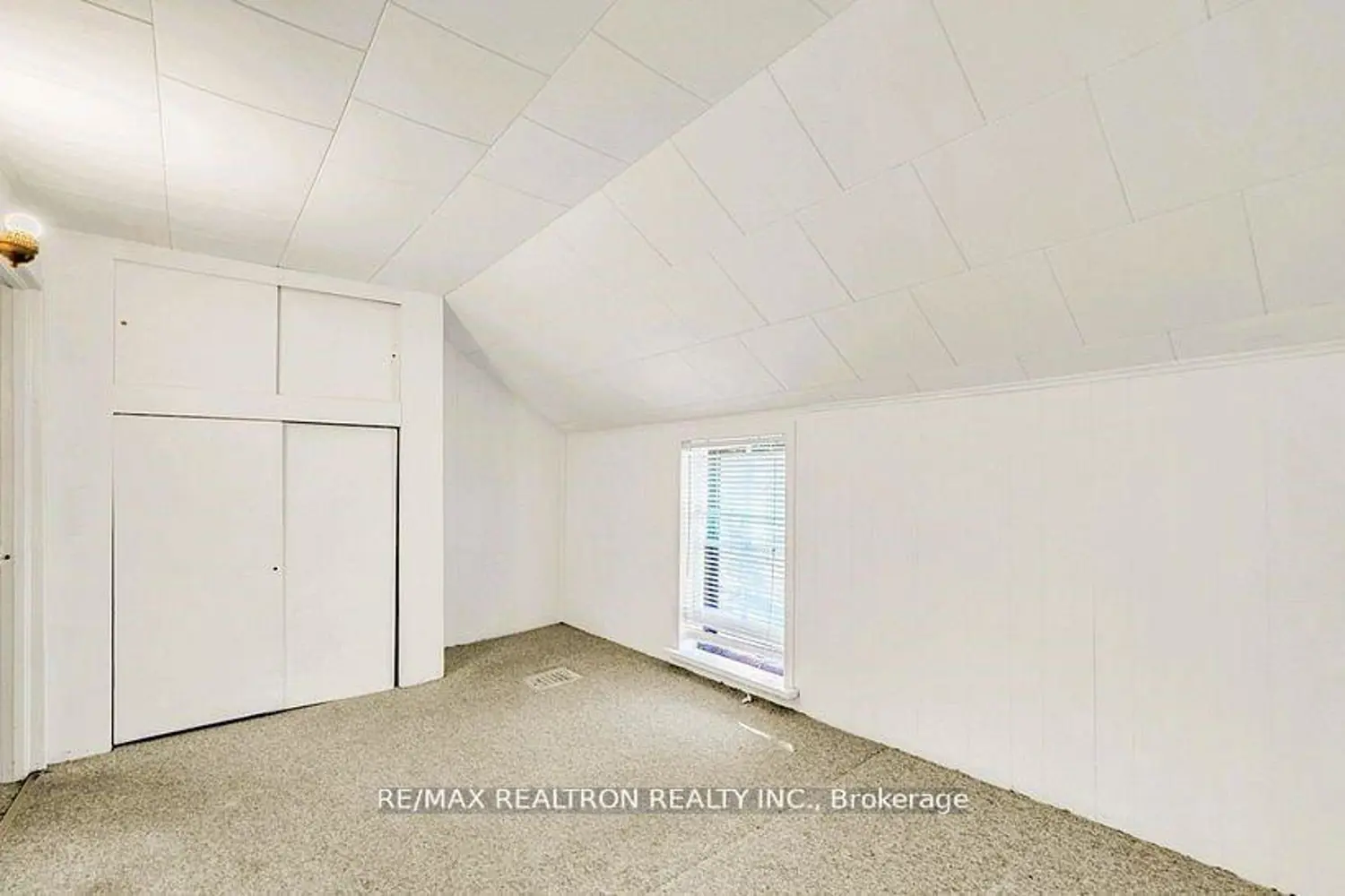 Additional image 10 of 16958 Bayview Avenue