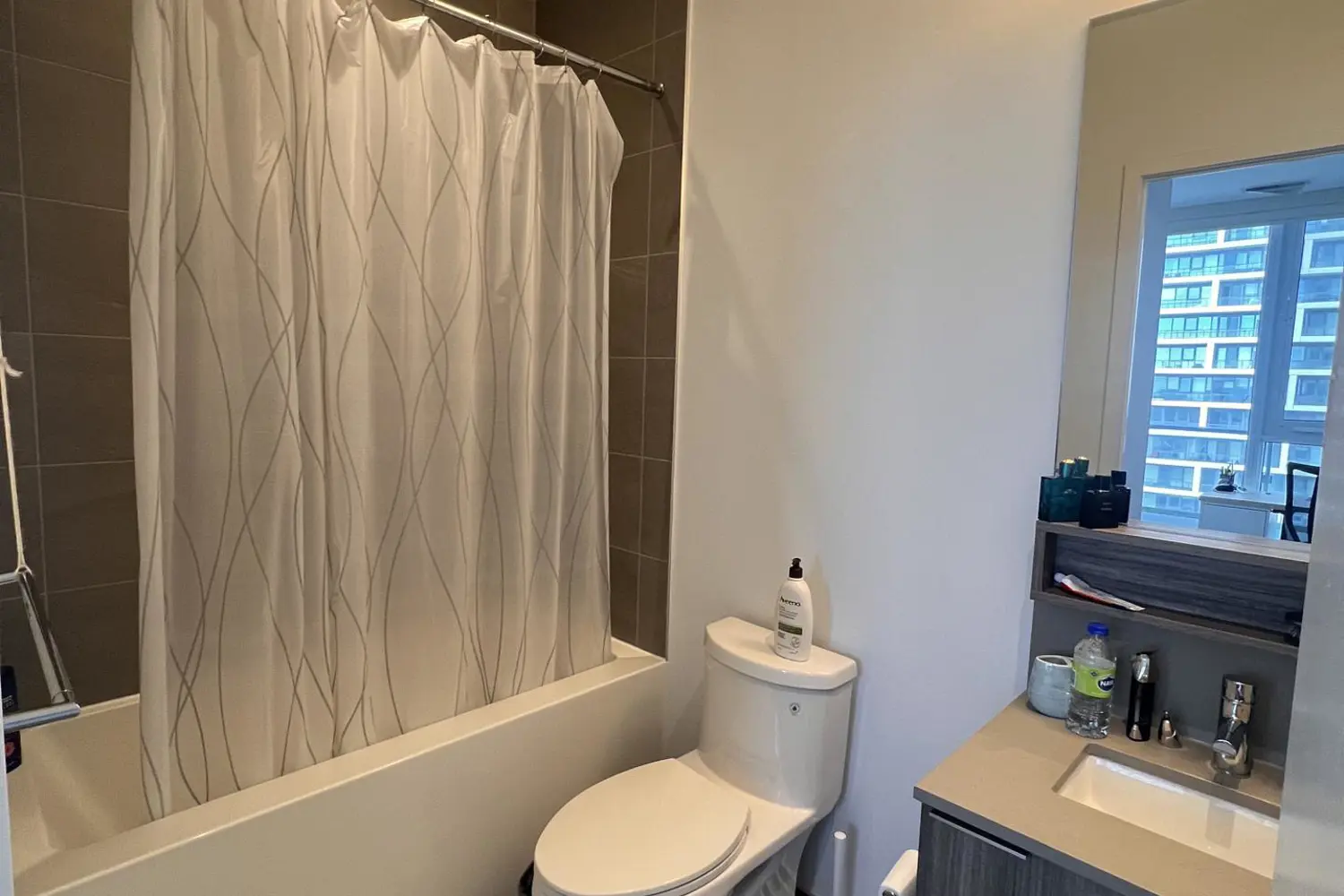 Additional image 7 of 898 Portage Parkway 4308