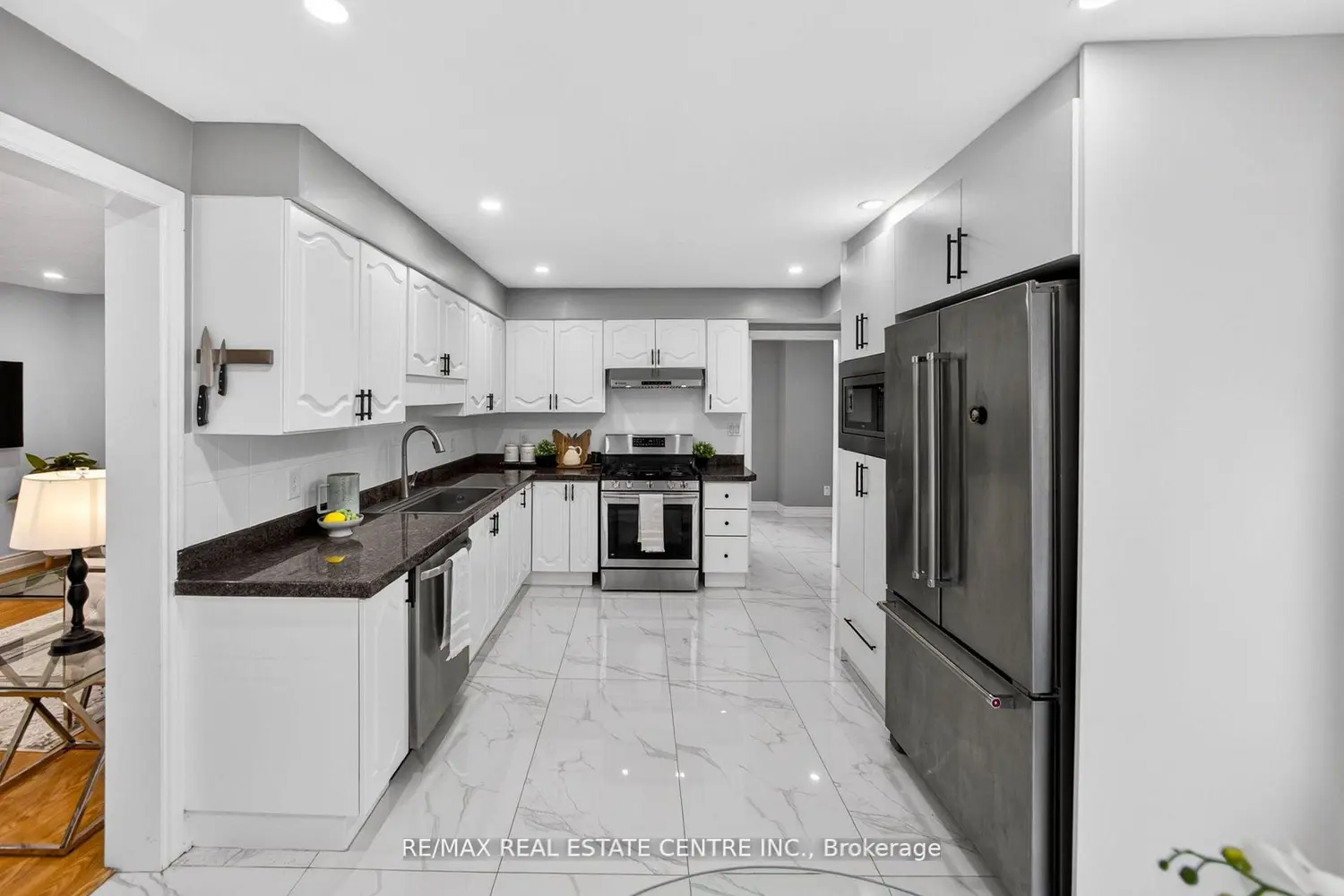 Additional image 10 of 25 Highbury Drive